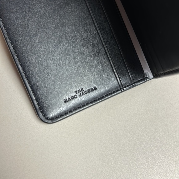 🔥🔥🔥NEW Marc Jacobs J Link Logo Black Leather Snap Long Bifold Wallet - Picture 6 of 8